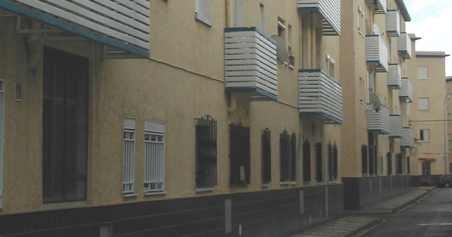 Proyecto y Dirección de Obra de la Rehabilitación de 388 viviendas en El Tagarete. Almería. 2006.