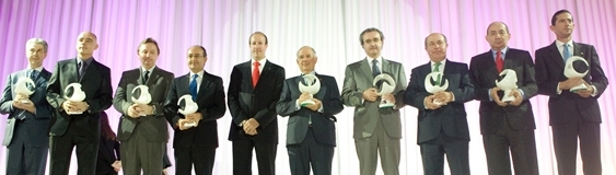 José Ángel Ferrer recibe el Premio Macael «al Arquitecto»